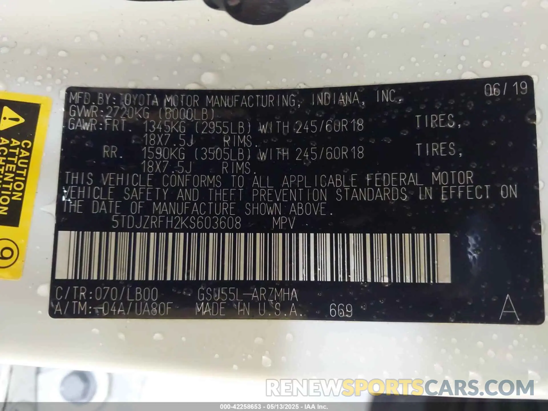 9 Photograph of a damaged car 5TDJZRFH2KS603608 TOYOTA HIGHLANDER 2019