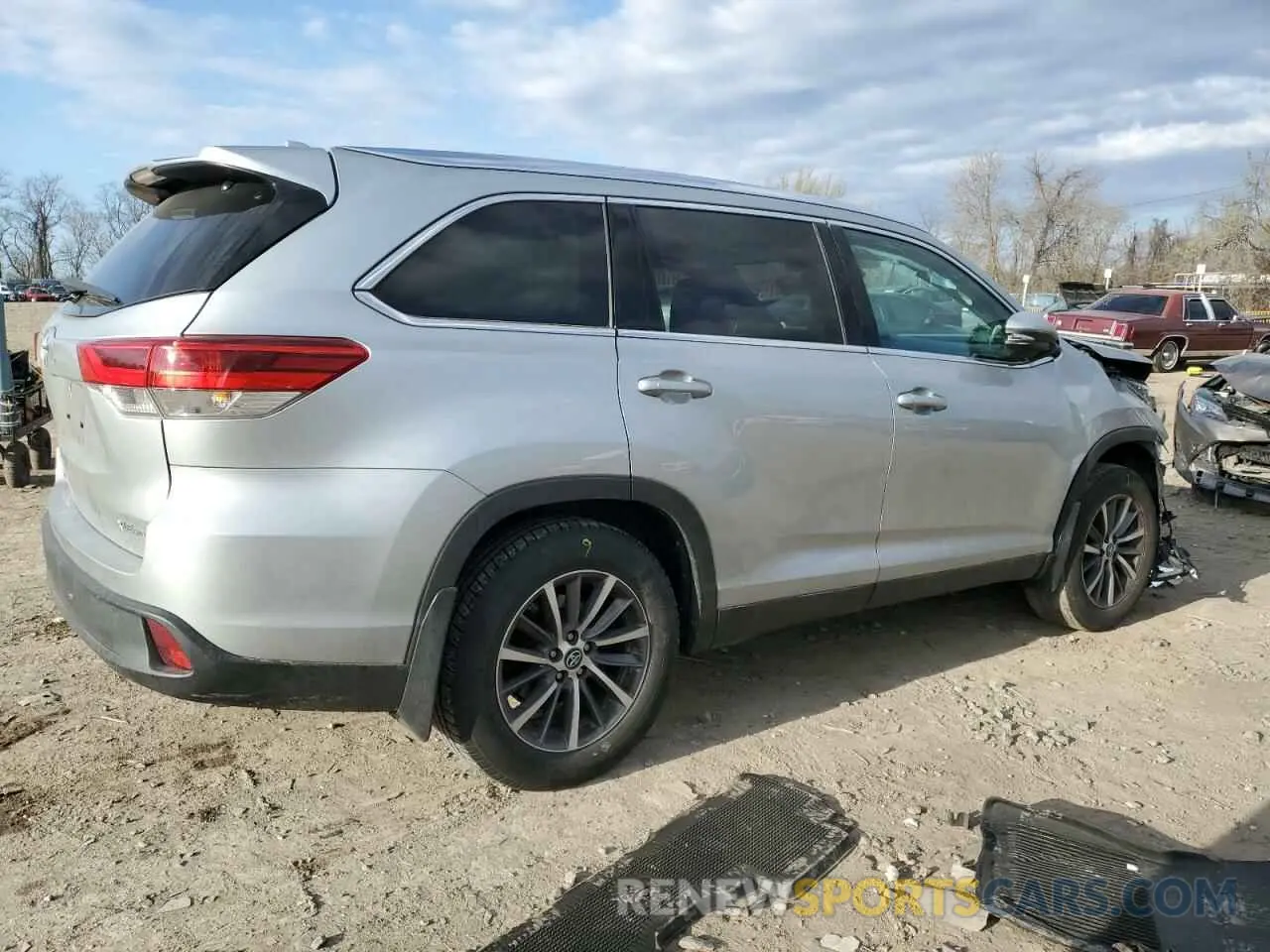 3 Photograph of a damaged car 5TDJZRFH2KS618092 TOYOTA HIGHLANDER 2019