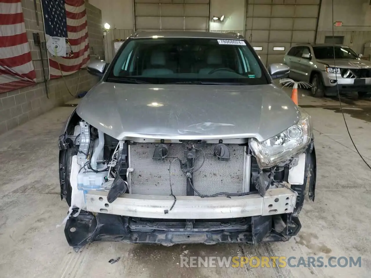 5 Photograph of a damaged car 5TDJZRFH2KS626709 TOYOTA HIGHLANDER 2019