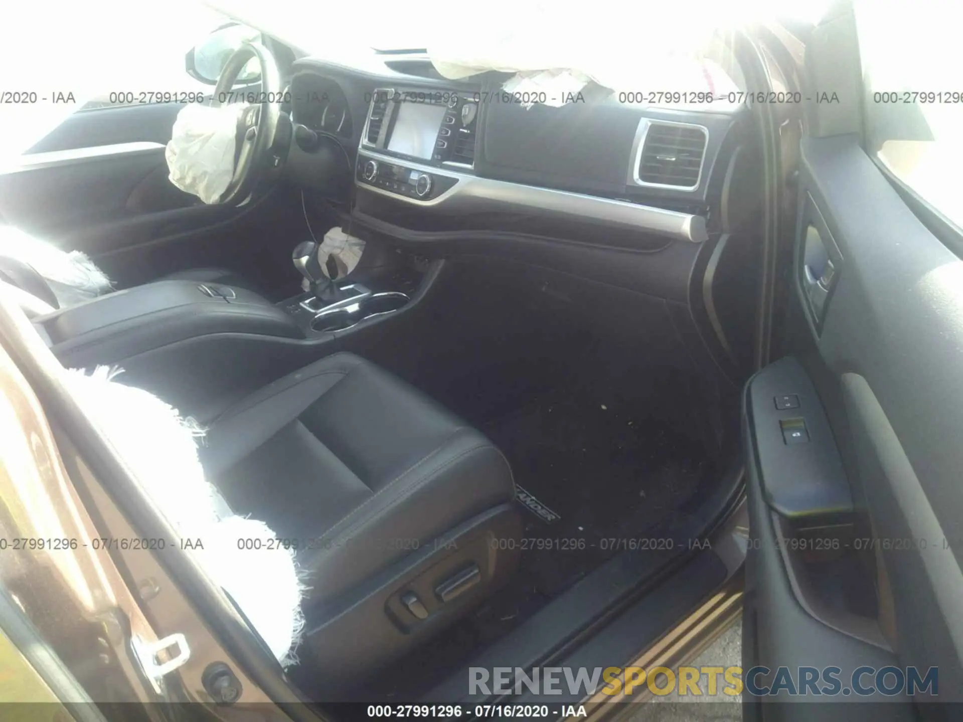 5 Photograph of a damaged car 5TDJZRFH2KS928629 TOYOTA HIGHLANDER 2019