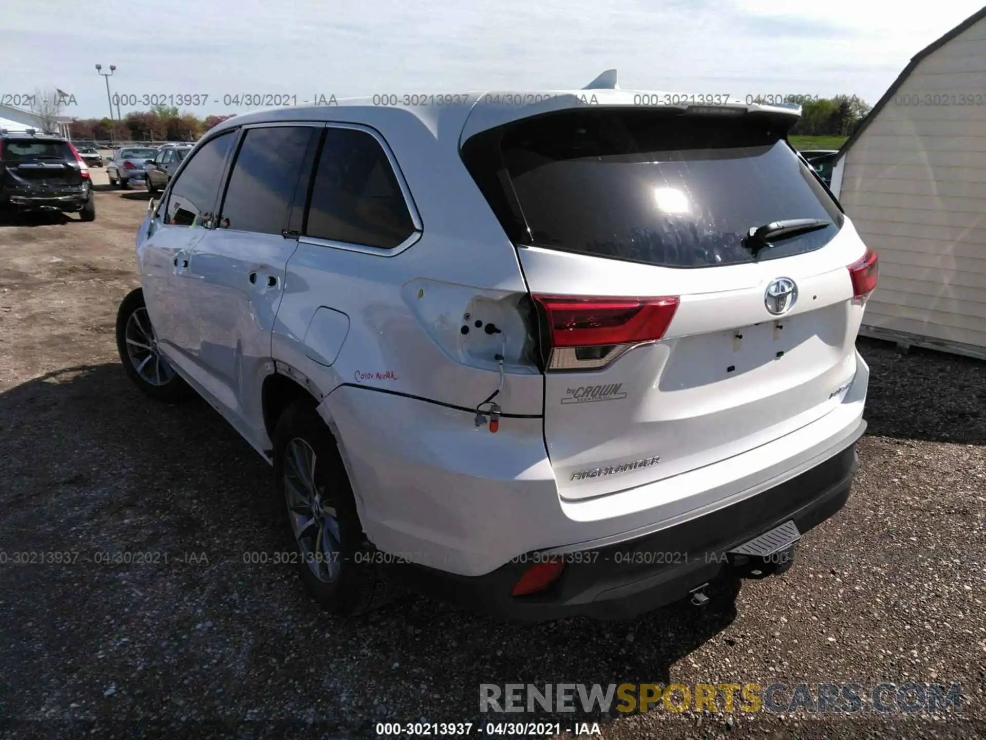 3 Photograph of a damaged car 5TDJZRFH2KS957869 TOYOTA HIGHLANDER 2019