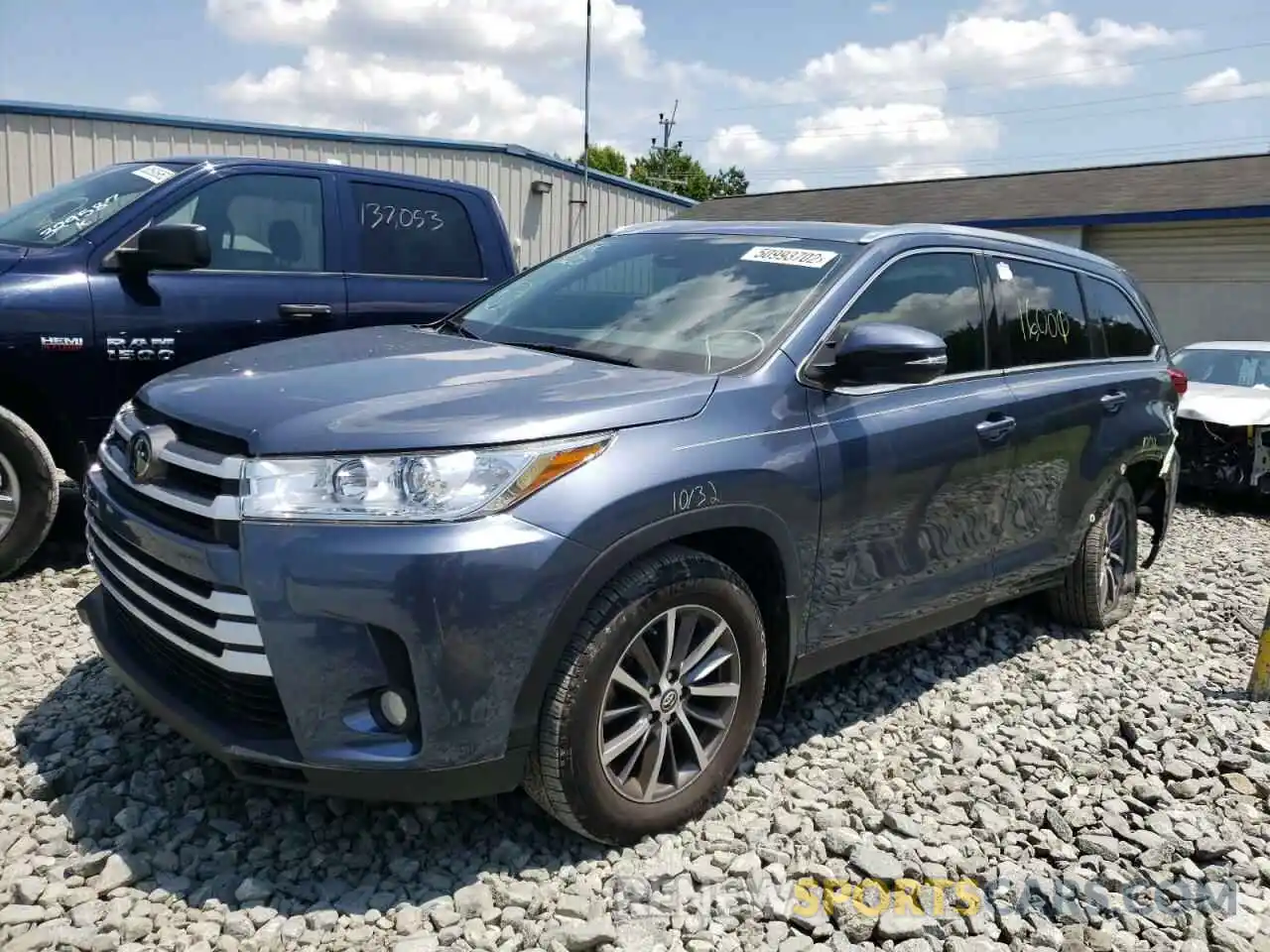 2 Photograph of a damaged car 5TDJZRFH2KS971562 TOYOTA HIGHLANDER 2019