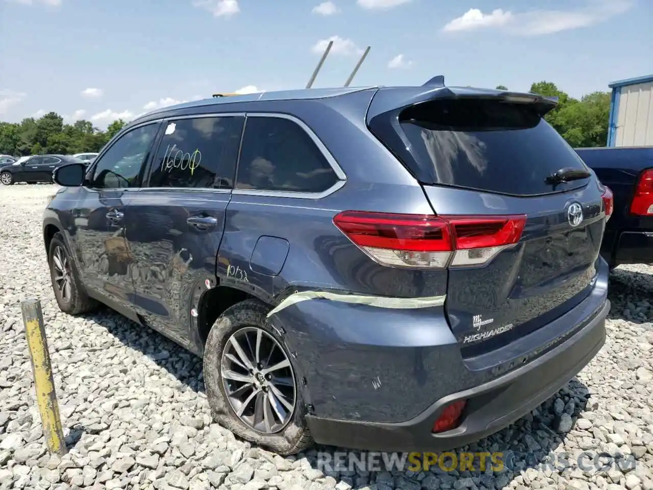 3 Photograph of a damaged car 5TDJZRFH2KS971562 TOYOTA HIGHLANDER 2019