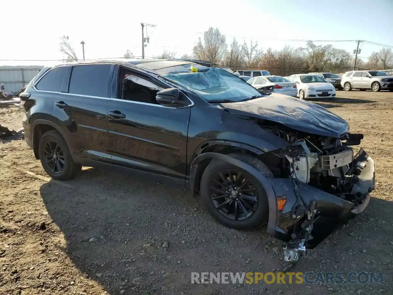 4 Photograph of a damaged car 5TDJZRFH3KS576337 TOYOTA HIGHLANDER 2019