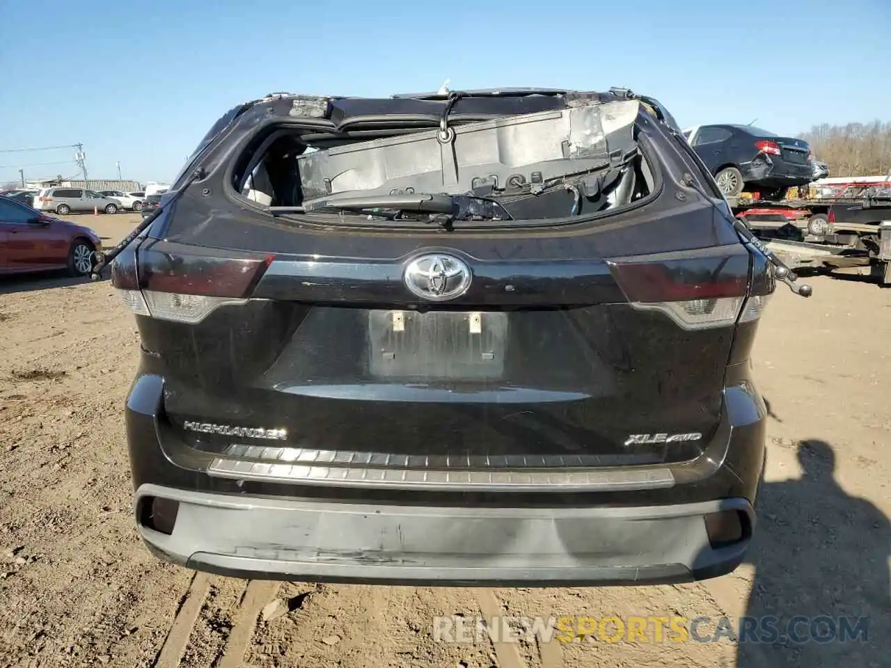 6 Photograph of a damaged car 5TDJZRFH3KS576337 TOYOTA HIGHLANDER 2019