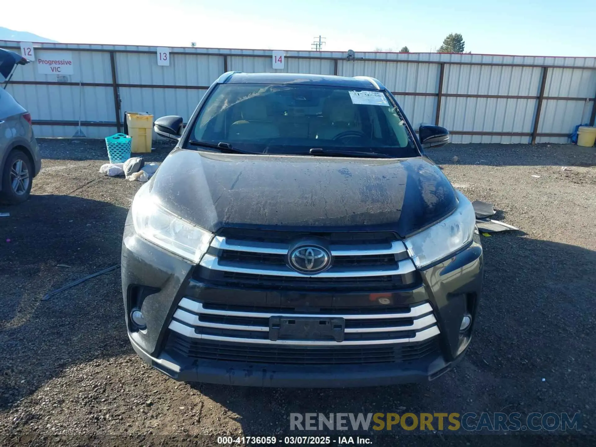12 Photograph of a damaged car 5TDJZRFH3KS580338 TOYOTA HIGHLANDER 2019