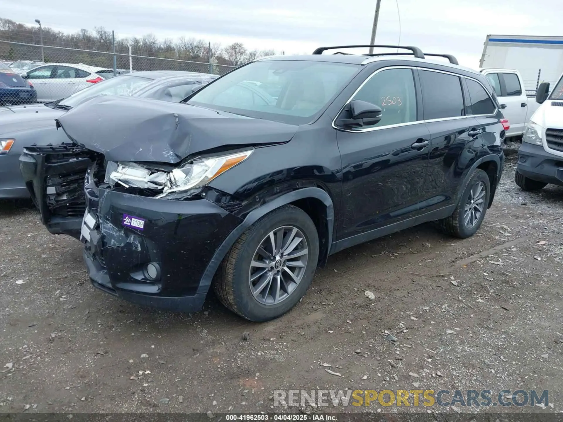2 Photograph of a damaged car 5TDJZRFH3KS583546 TOYOTA HIGHLANDER 2019