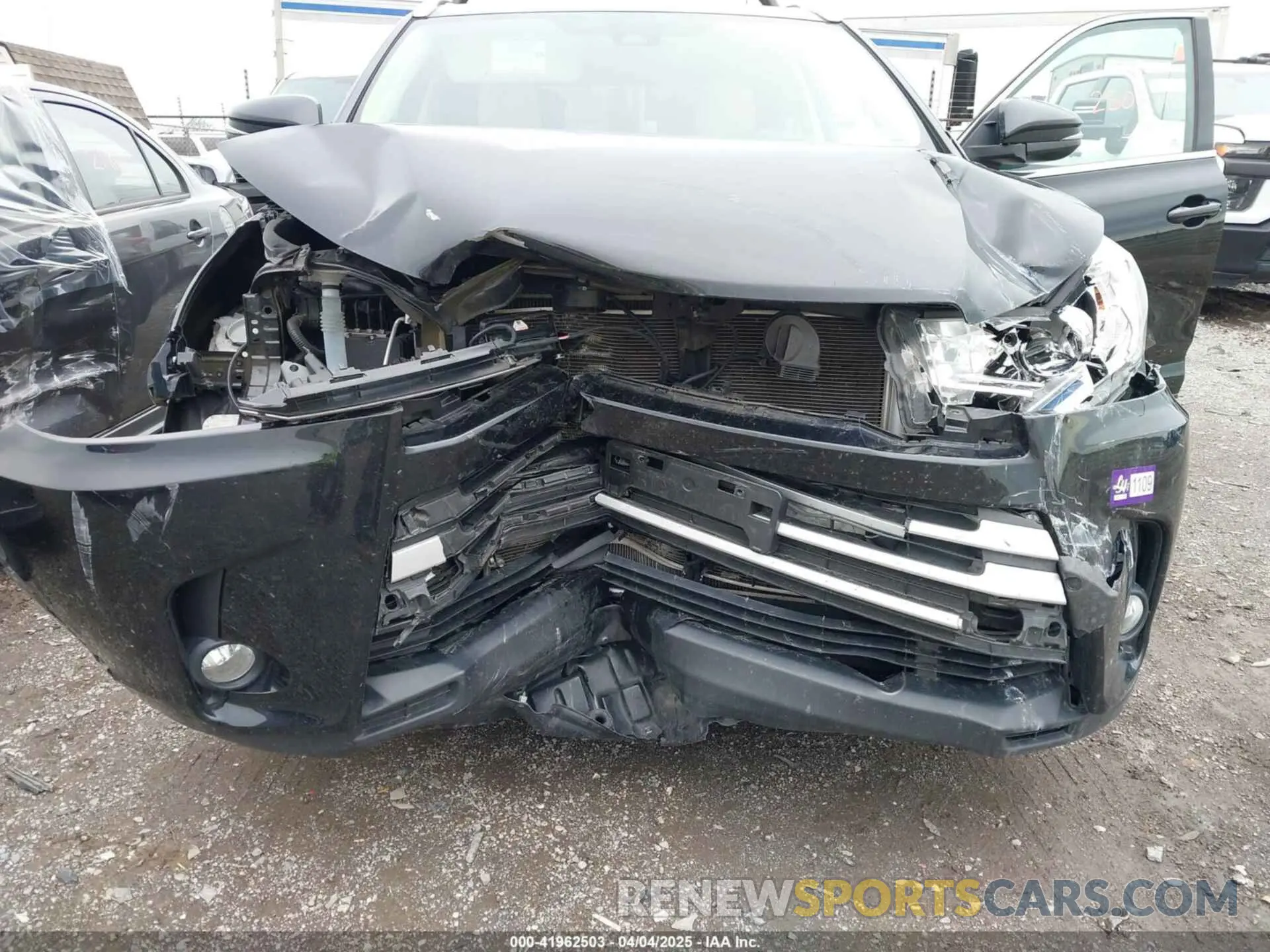 6 Photograph of a damaged car 5TDJZRFH3KS583546 TOYOTA HIGHLANDER 2019