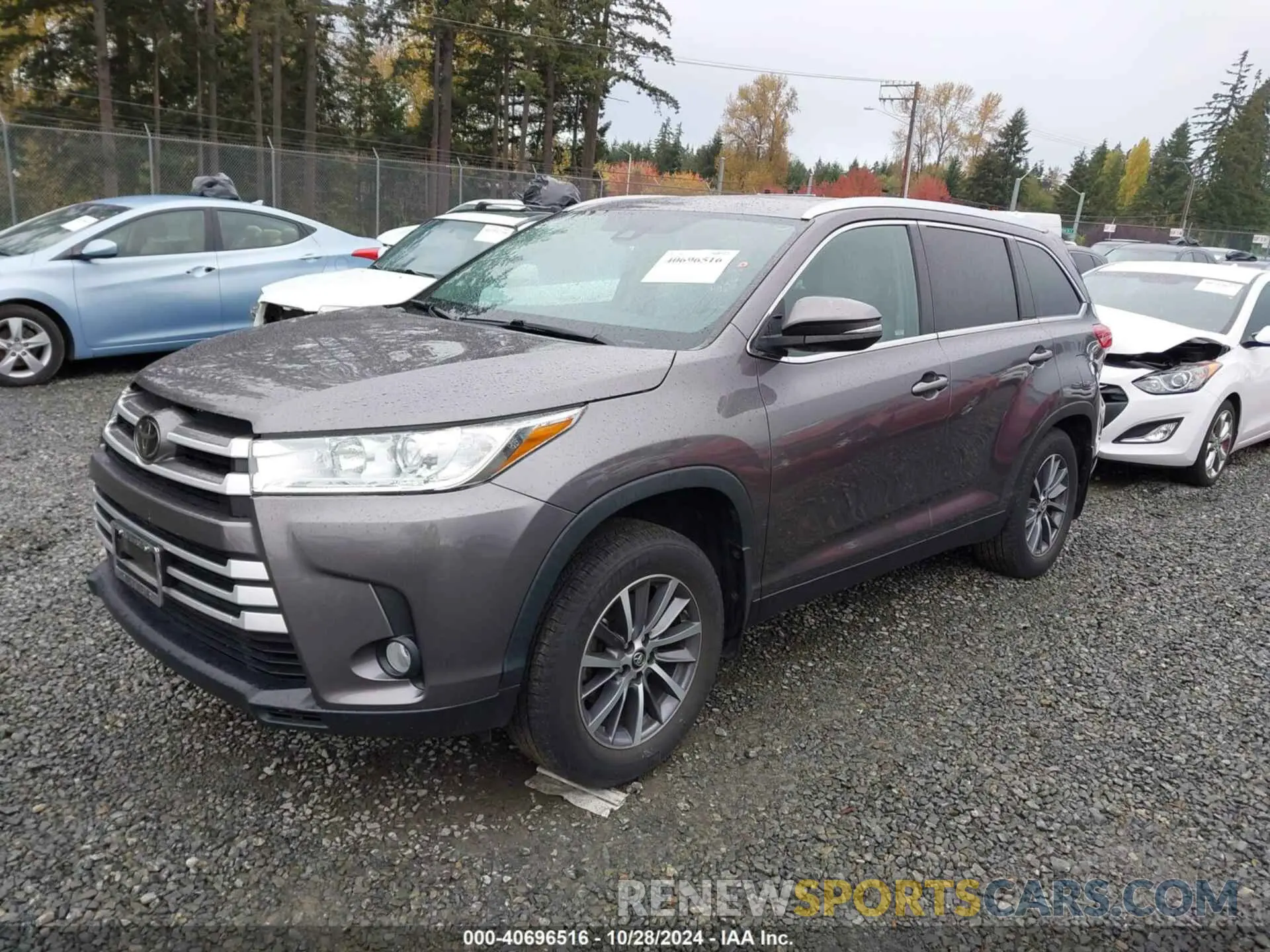 2 Photograph of a damaged car 5TDJZRFH3KS588603 TOYOTA HIGHLANDER 2019