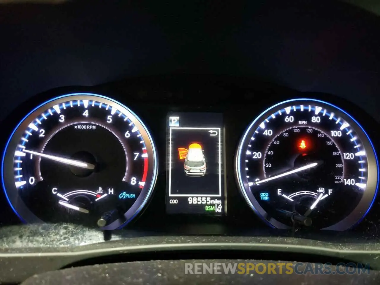 9 Photograph of a damaged car 5TDJZRFH3KS604413 TOYOTA HIGHLANDER 2019