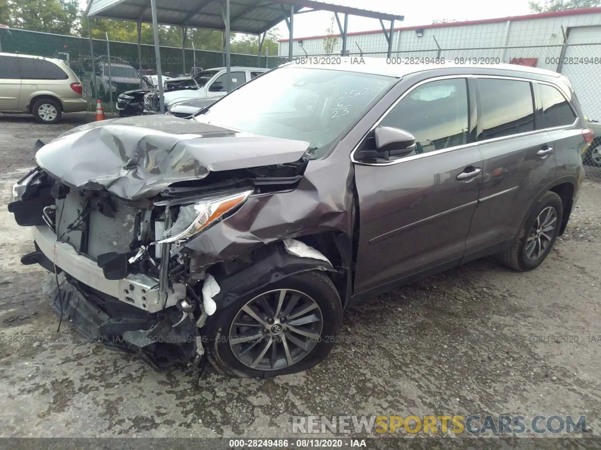 2 Photograph of a damaged car 5TDJZRFH3KS611250 TOYOTA HIGHLANDER 2019