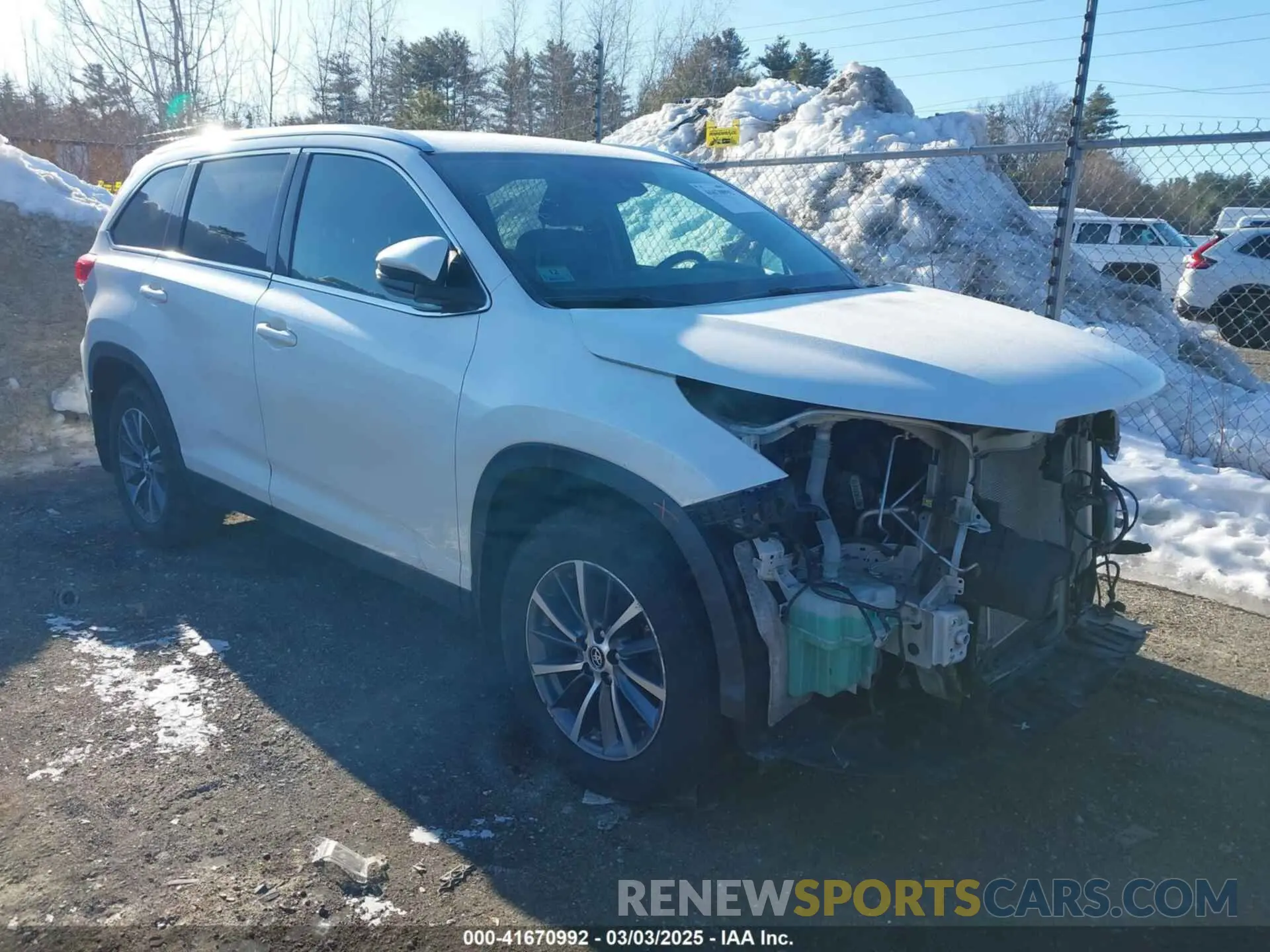 1 Photograph of a damaged car 5TDJZRFH3KS613063 TOYOTA HIGHLANDER 2019