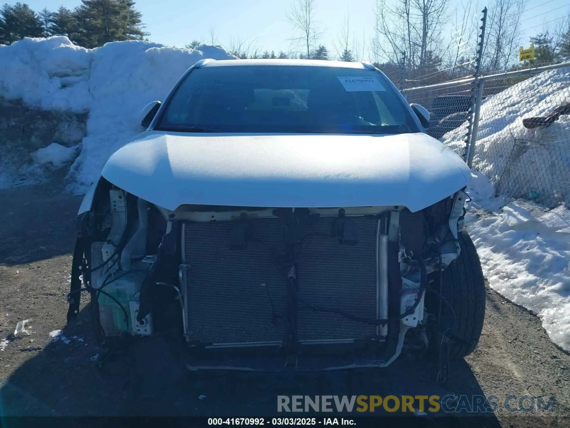 13 Photograph of a damaged car 5TDJZRFH3KS613063 TOYOTA HIGHLANDER 2019