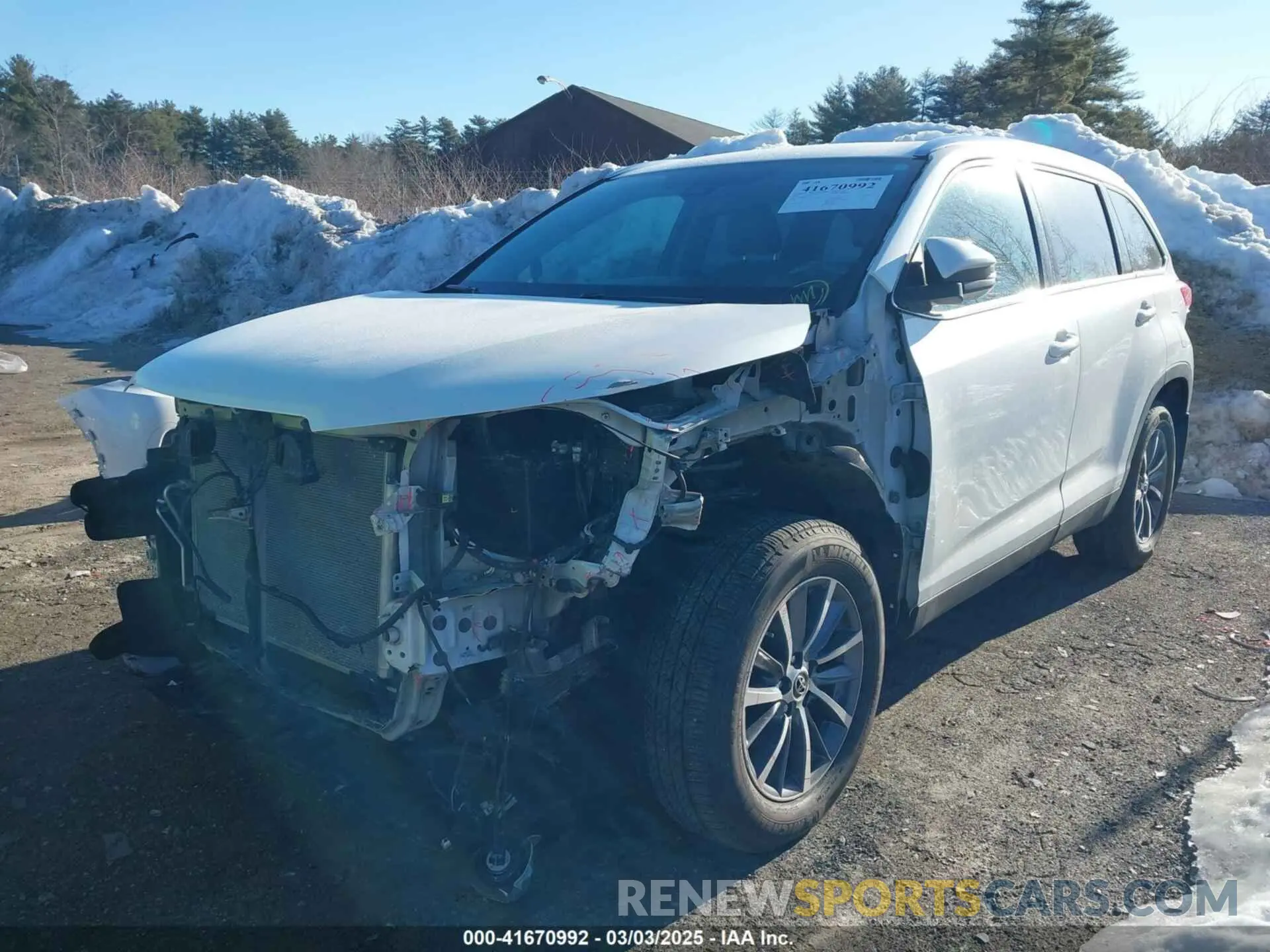 2 Photograph of a damaged car 5TDJZRFH3KS613063 TOYOTA HIGHLANDER 2019