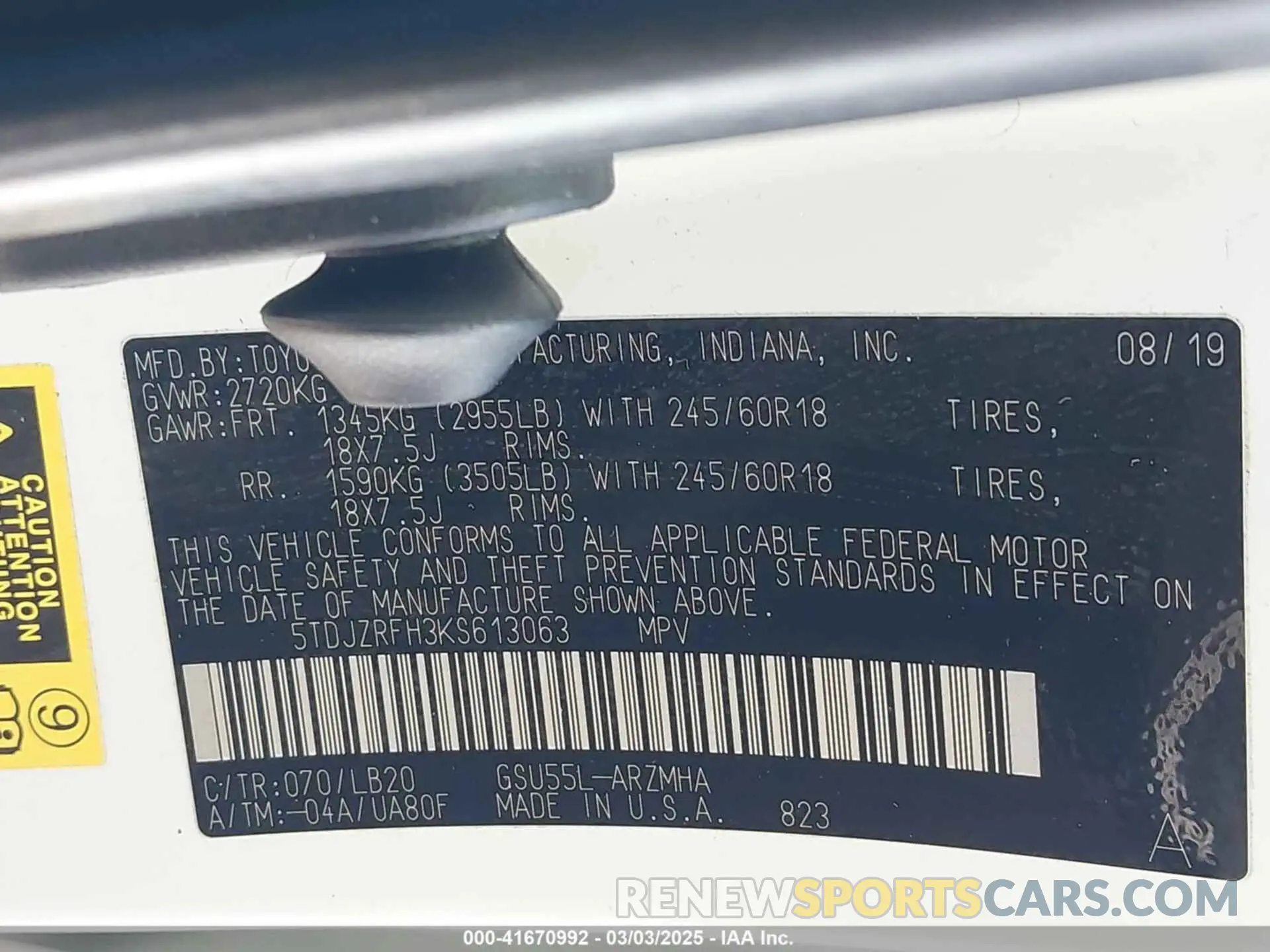 9 Photograph of a damaged car 5TDJZRFH3KS613063 TOYOTA HIGHLANDER 2019