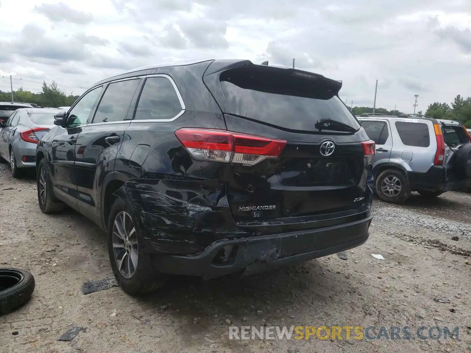 3 Photograph of a damaged car 5TDJZRFH3KS614729 TOYOTA HIGHLANDER 2019