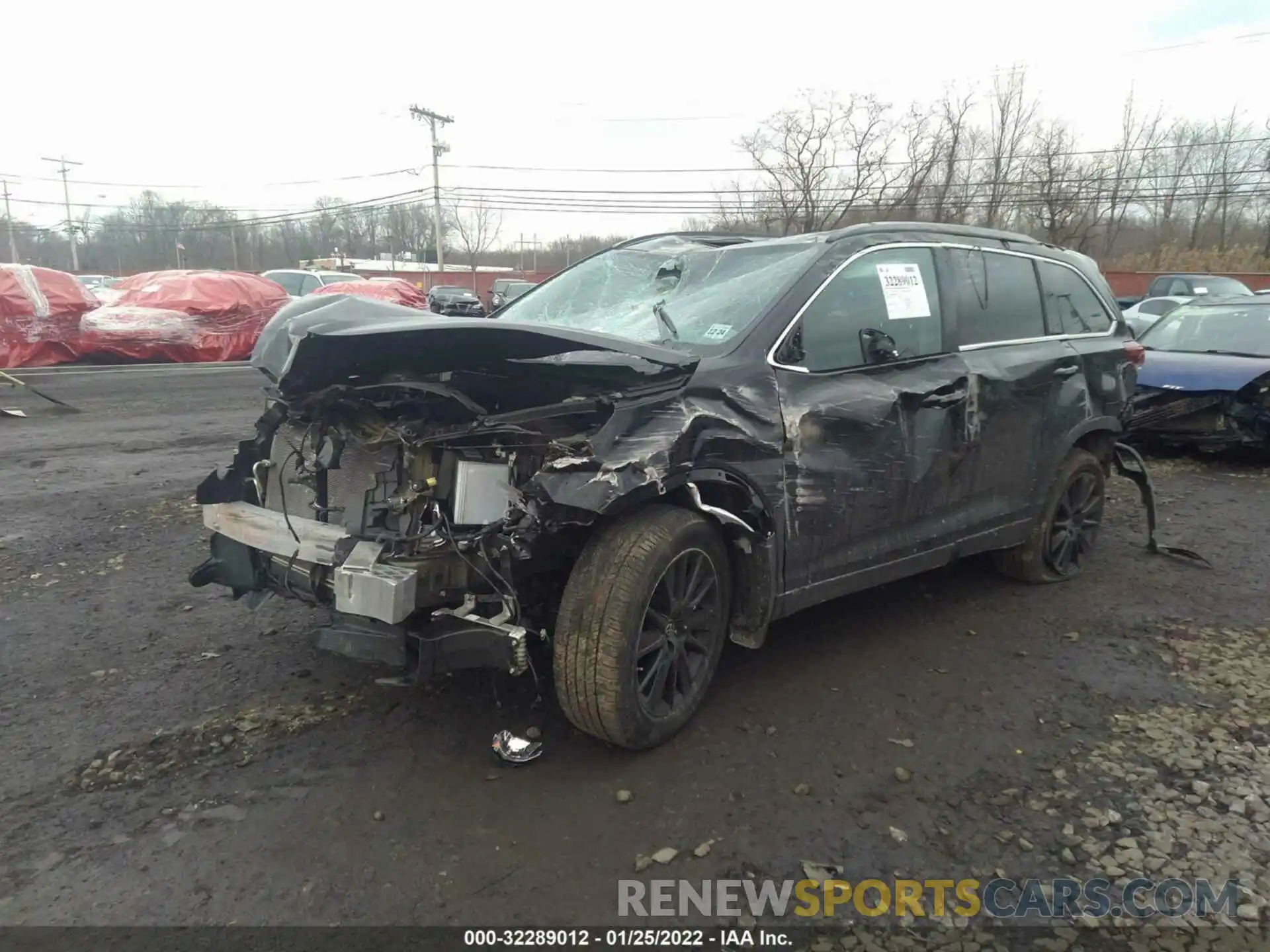 2 Photograph of a damaged car 5TDJZRFH3KS627707 TOYOTA HIGHLANDER 2019