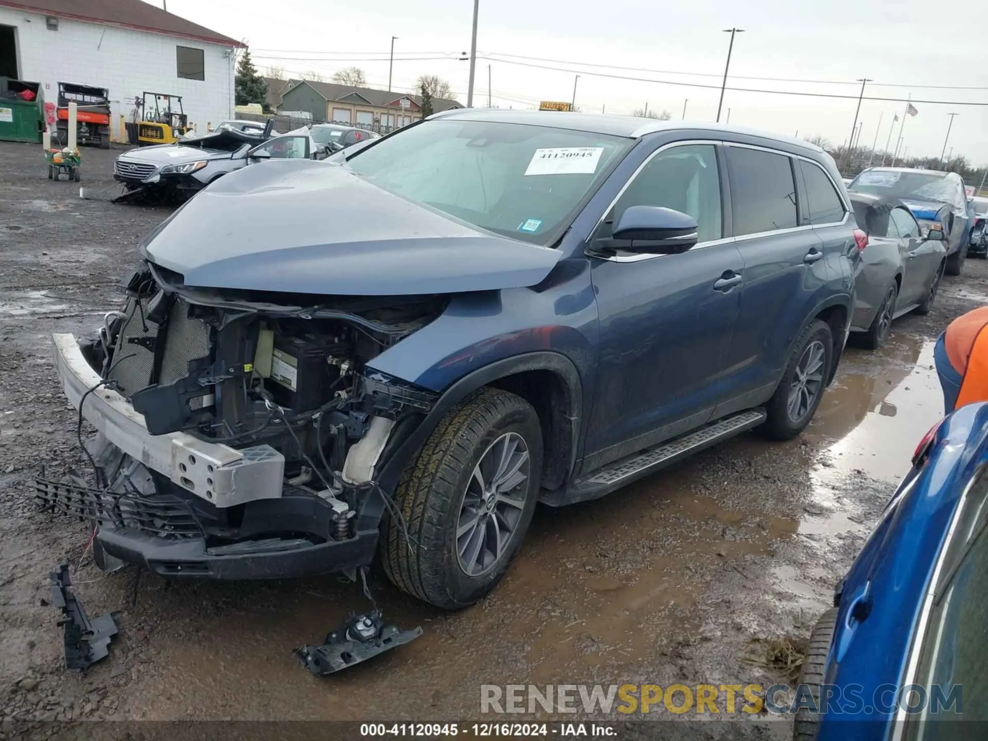 2 Photograph of a damaged car 5TDJZRFH3KS708576 TOYOTA HIGHLANDER 2019