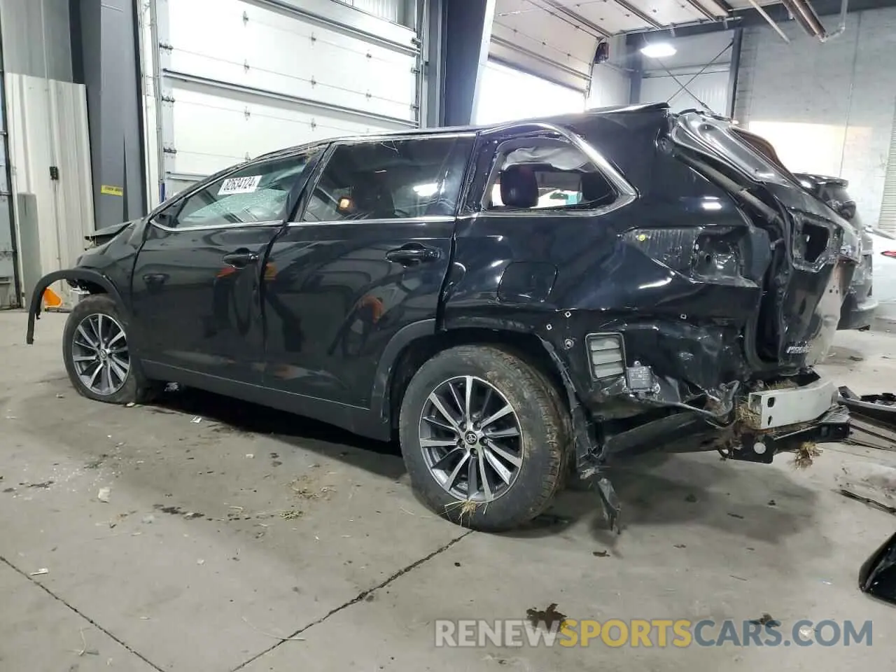 2 Photograph of a damaged car 5TDJZRFH3KS733994 TOYOTA HIGHLANDER 2019