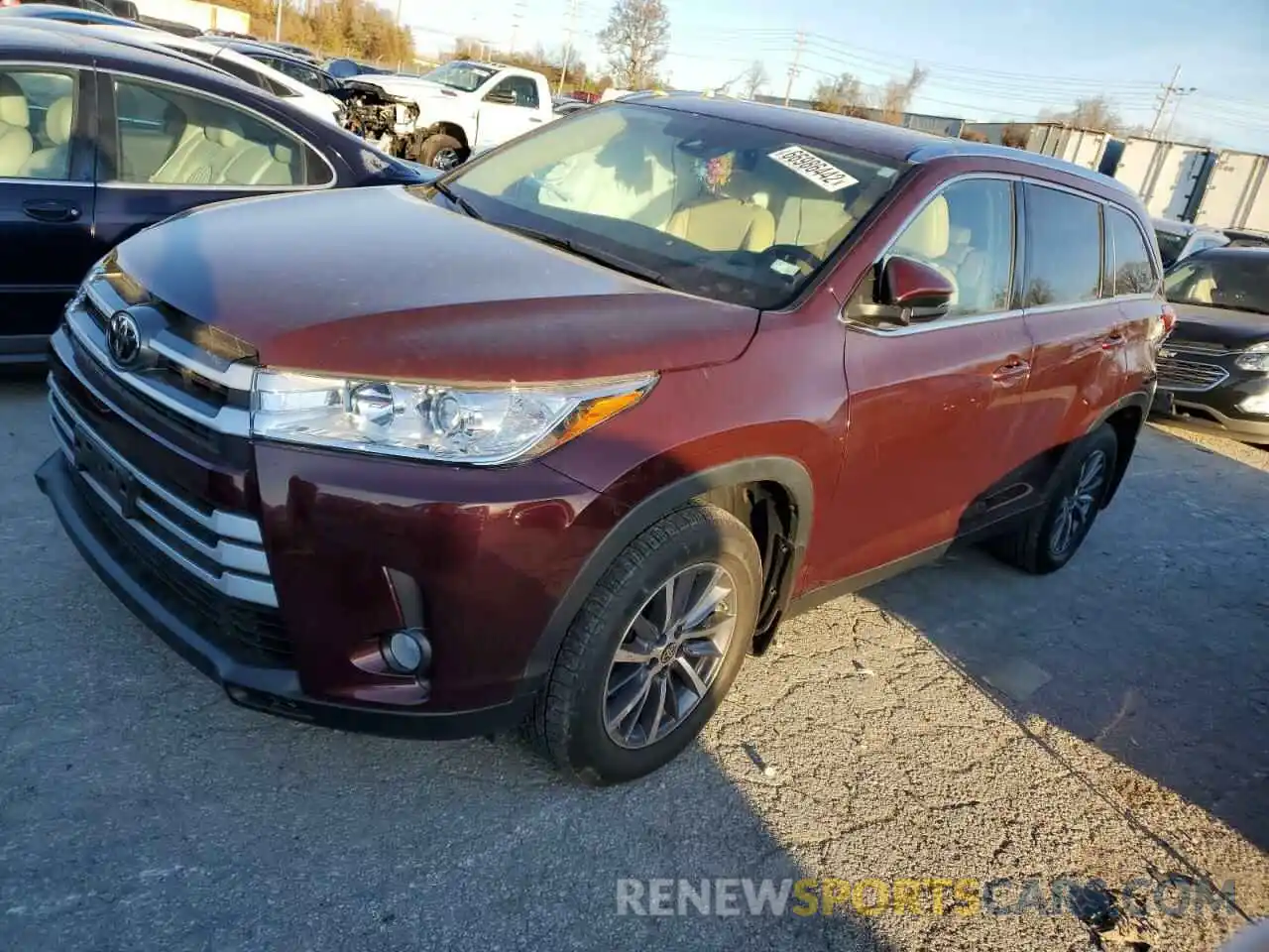 1 Photograph of a damaged car 5TDJZRFH3KS743103 TOYOTA HIGHLANDER 2019