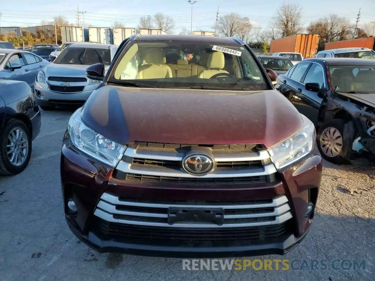 5 Photograph of a damaged car 5TDJZRFH3KS743103 TOYOTA HIGHLANDER 2019