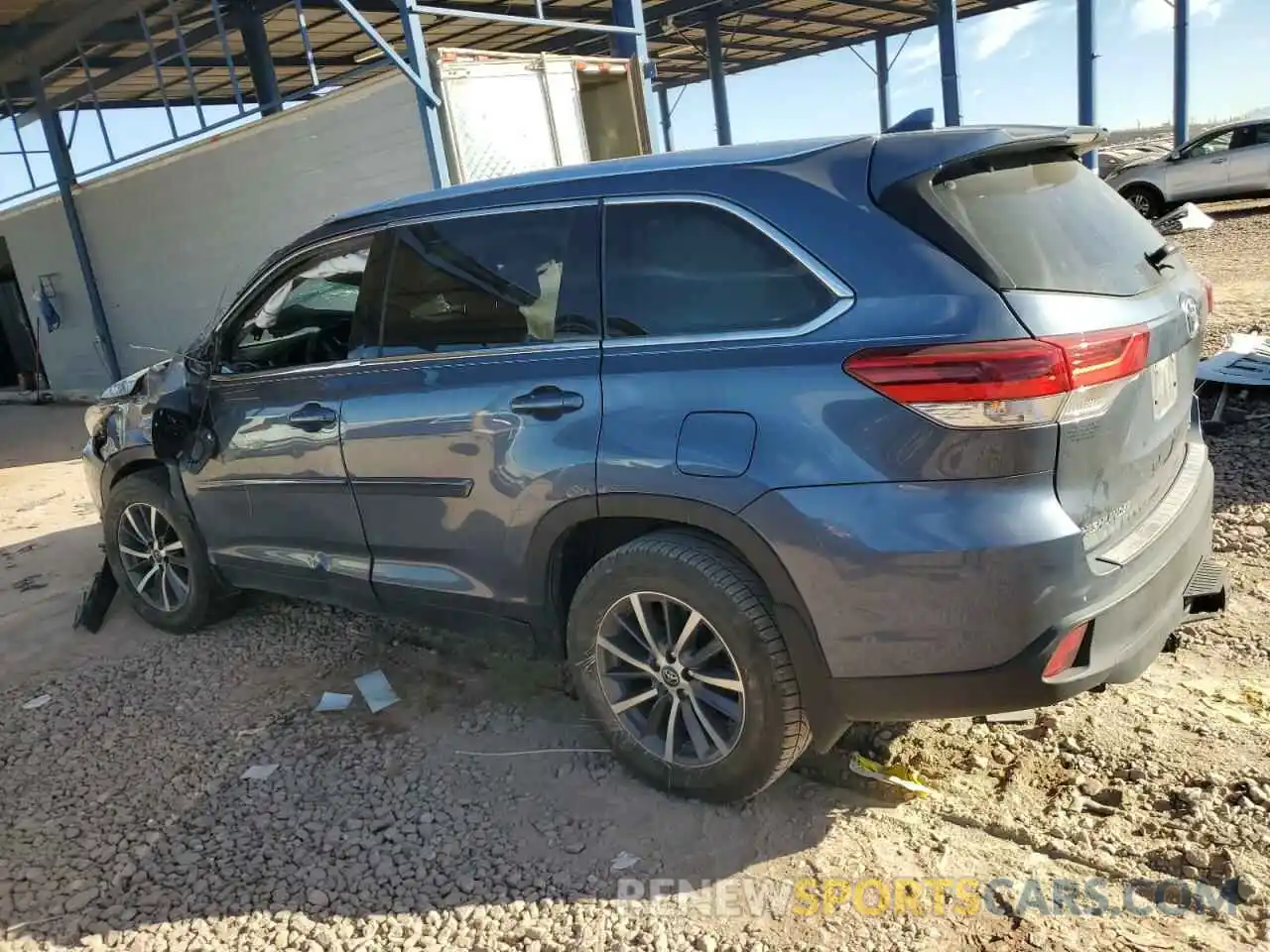 2 Photograph of a damaged car 5TDJZRFH3KS929840 TOYOTA HIGHLANDER 2019