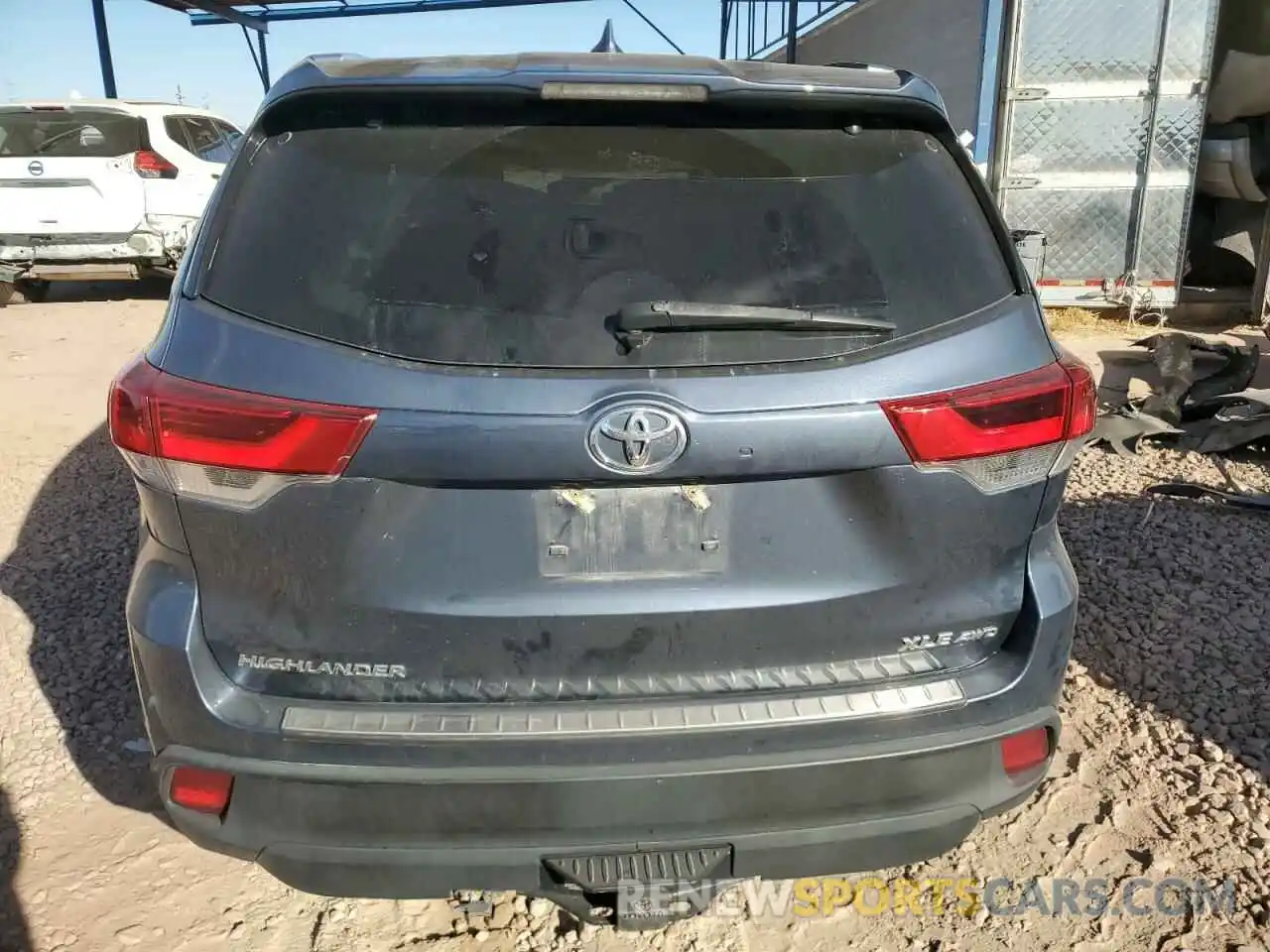 6 Photograph of a damaged car 5TDJZRFH3KS929840 TOYOTA HIGHLANDER 2019