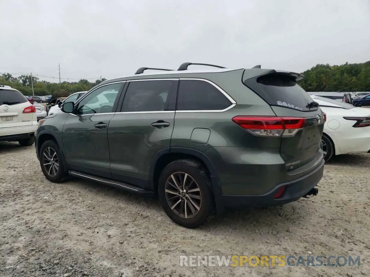 2 Photograph of a damaged car 5TDJZRFH3KS948131 TOYOTA HIGHLANDER 2019