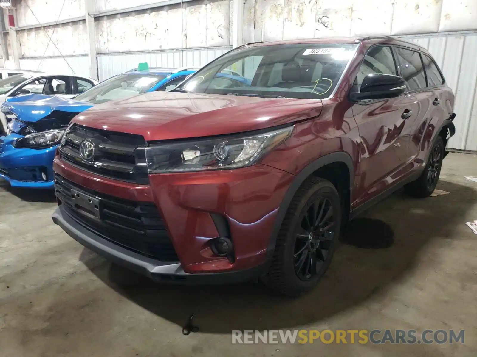 2 Photograph of a damaged car 5TDJZRFH3KS984207 TOYOTA HIGHLANDER 2019