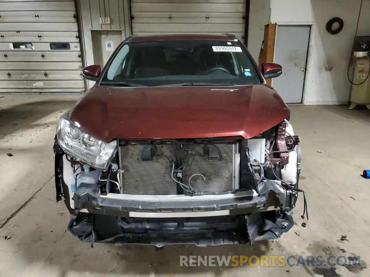 5 Photograph of a damaged car 5TDJZRFH3KS990976 TOYOTA HIGHLANDER 2019