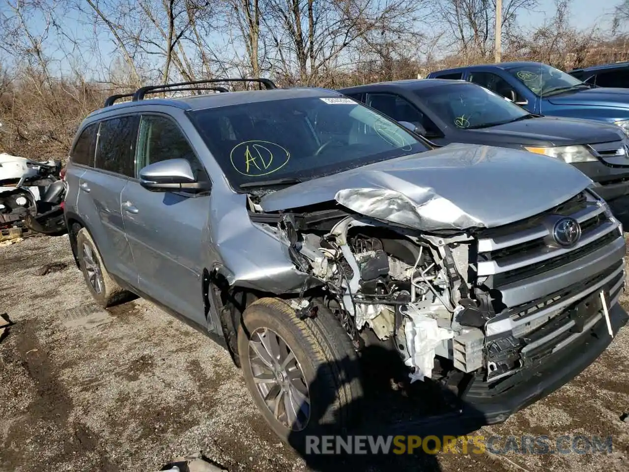 1 Photograph of a damaged car 5TDJZRFH4KS576072 TOYOTA HIGHLANDER 2019