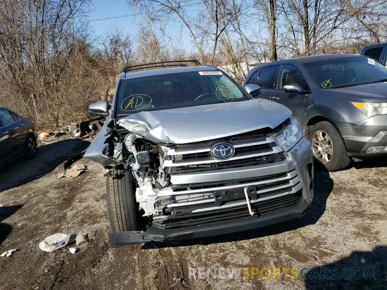 9 Photograph of a damaged car 5TDJZRFH4KS576072 TOYOTA HIGHLANDER 2019