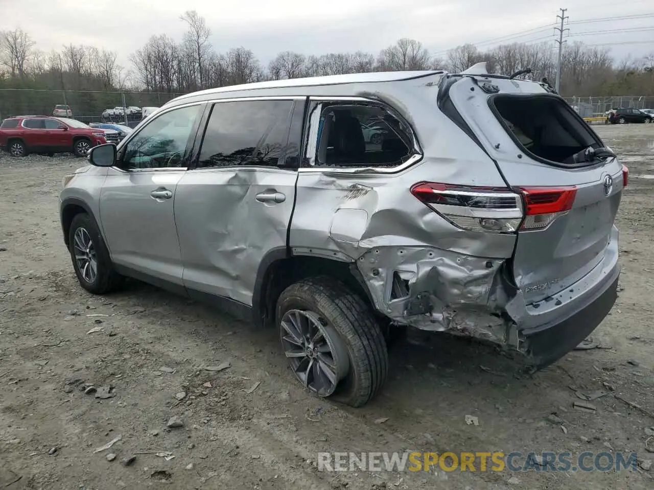 2 Photograph of a damaged car 5TDJZRFH4KS579067 TOYOTA HIGHLANDER 2019