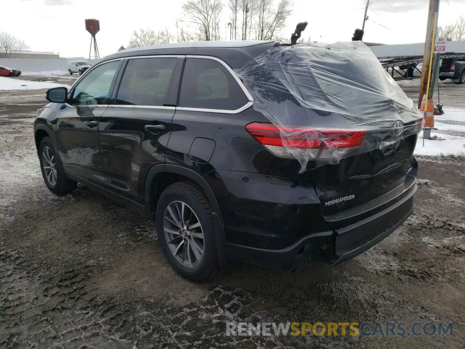 3 Photograph of a damaged car 5TDJZRFH4KS579750 TOYOTA HIGHLANDER 2019