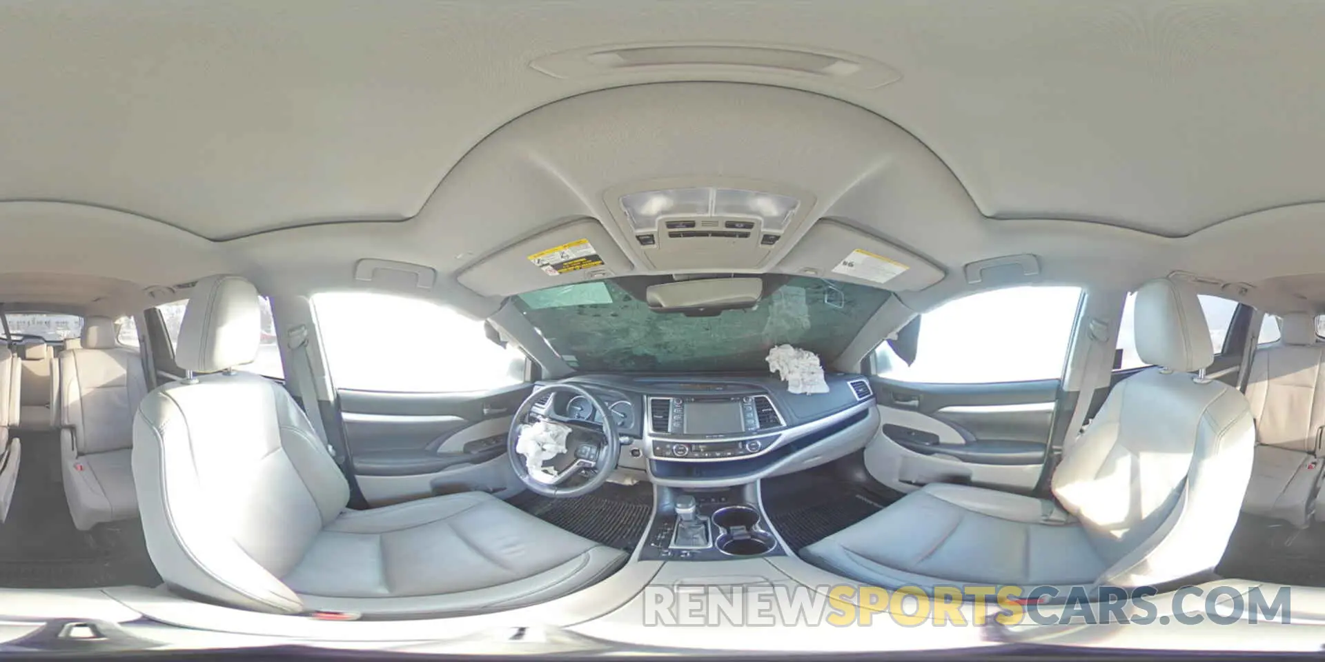 13 Photograph of a damaged car 5TDJZRFH4KS587170 TOYOTA HIGHLANDER 2019