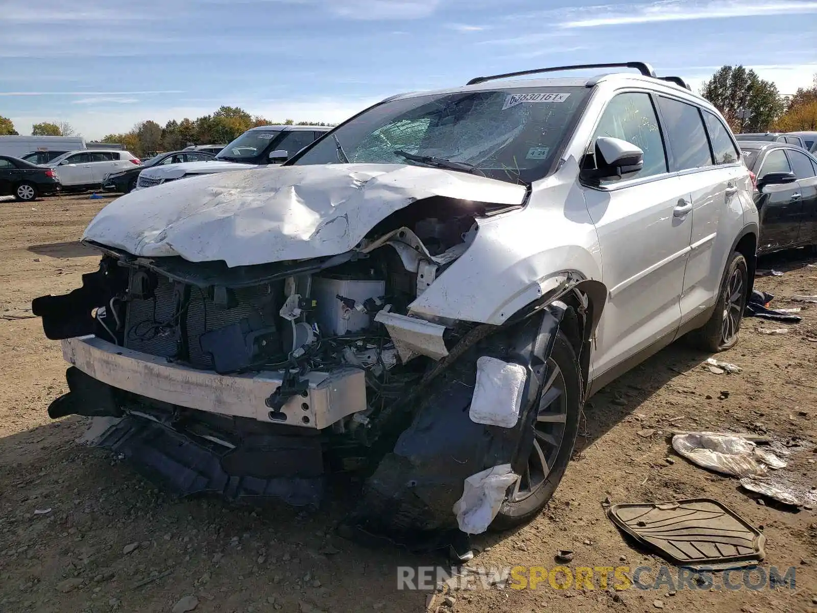 2 Photograph of a damaged car 5TDJZRFH4KS591624 TOYOTA HIGHLANDER 2019