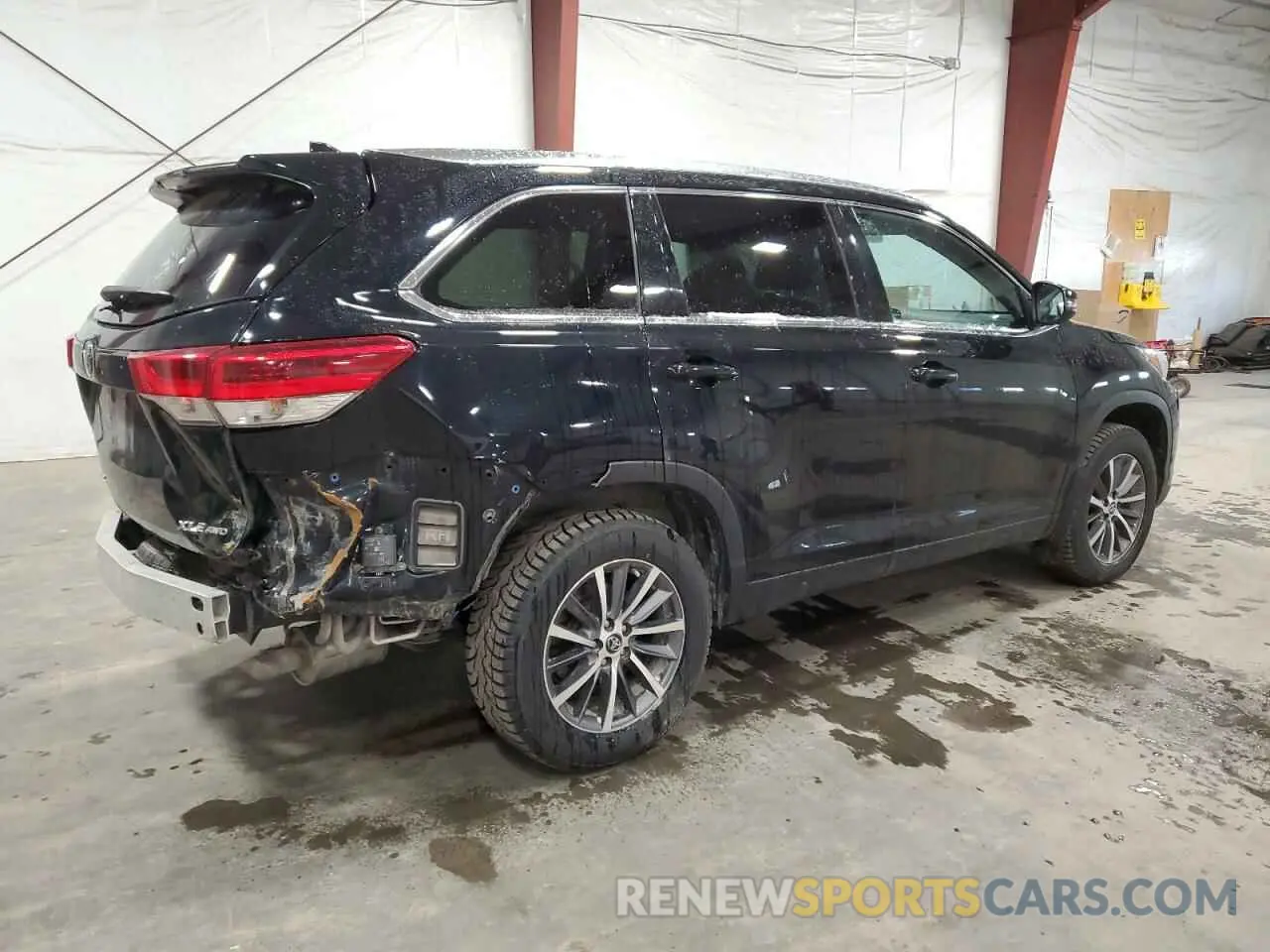 3 Photograph of a damaged car 5TDJZRFH4KS594992 TOYOTA HIGHLANDER 2019
