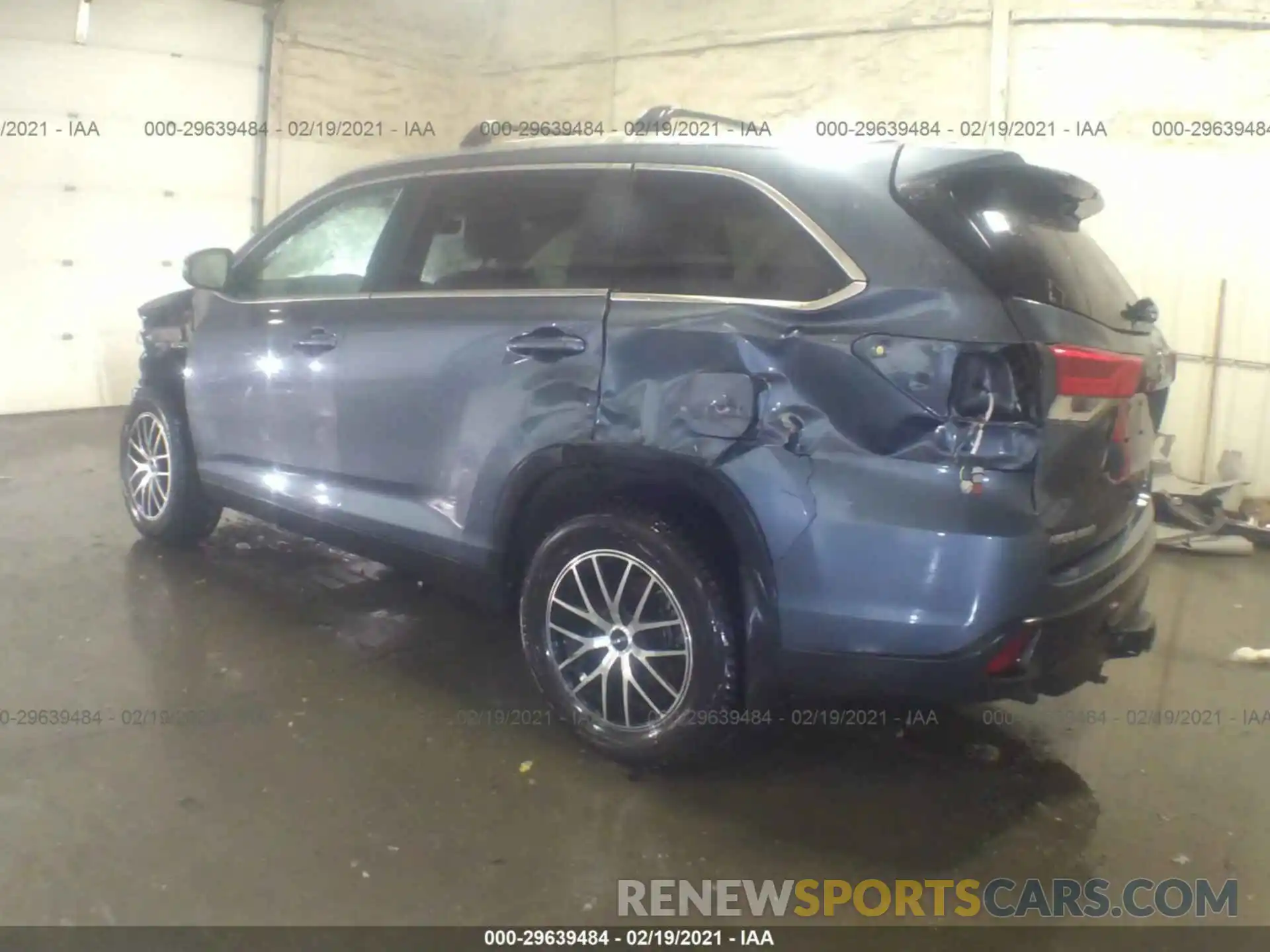 3 Photograph of a damaged car 5TDJZRFH4KS715147 TOYOTA HIGHLANDER 2019