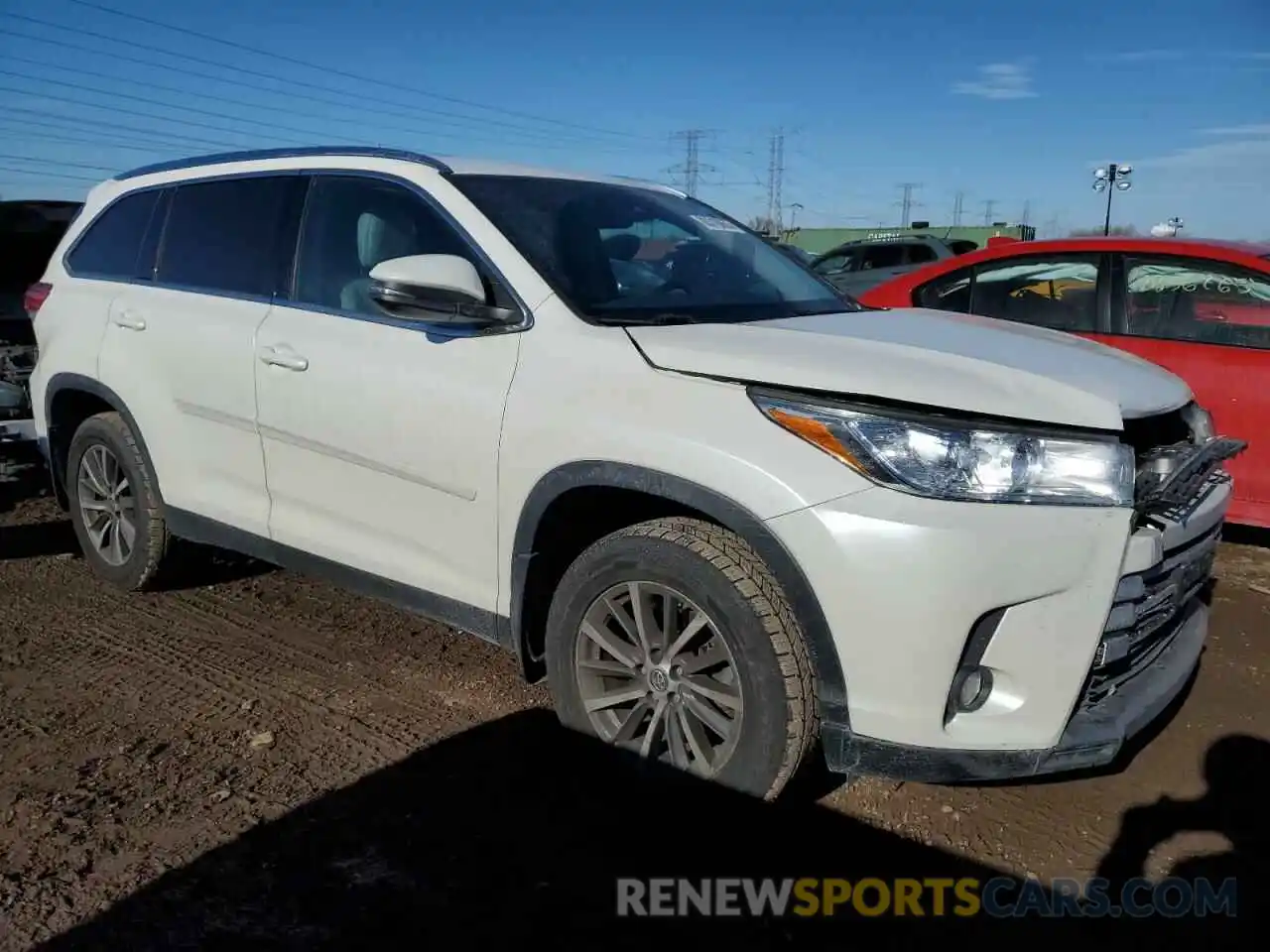 4 Photograph of a damaged car 5TDJZRFH4KS727959 TOYOTA HIGHLANDER 2019