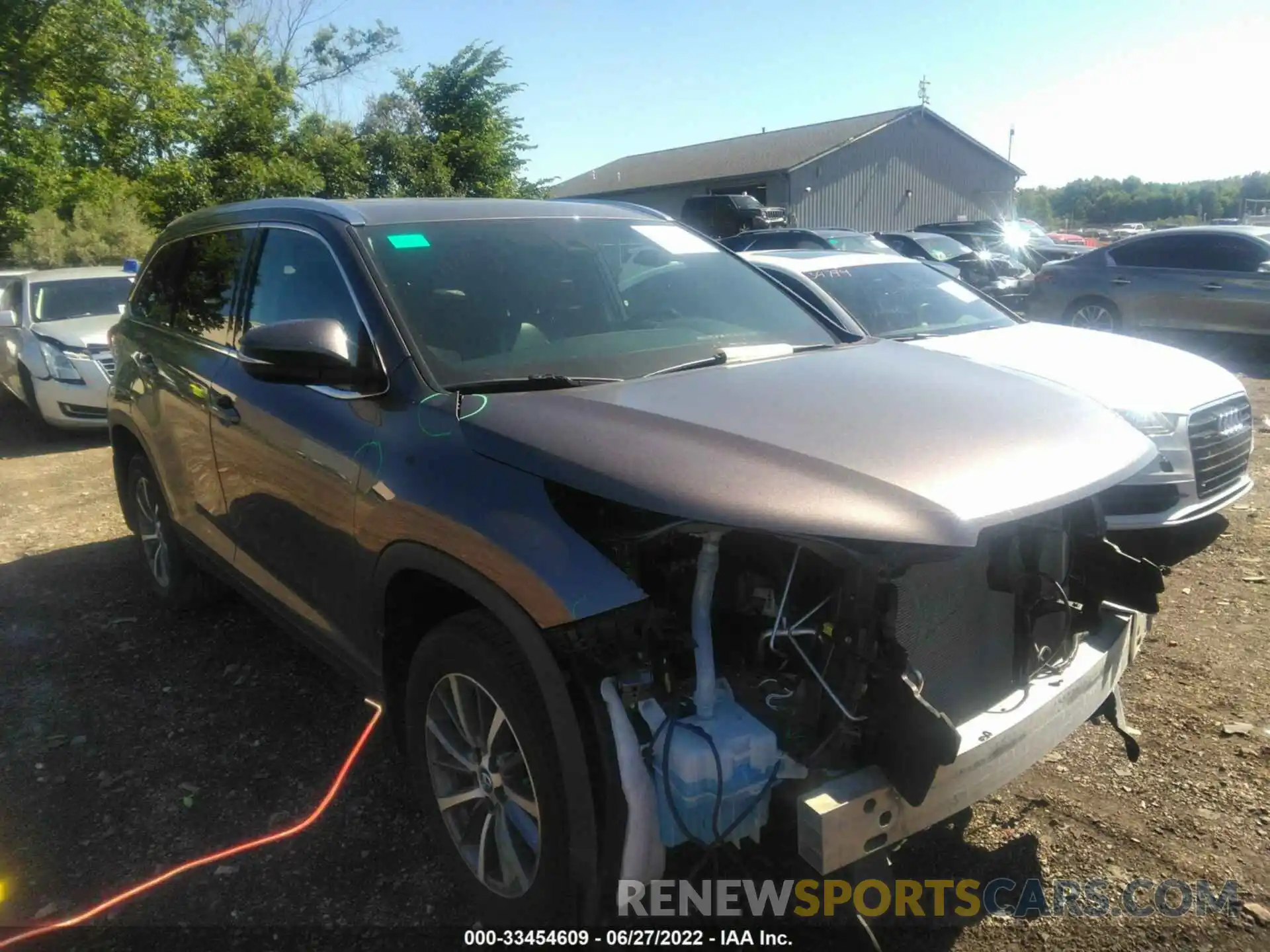 1 Photograph of a damaged car 5TDJZRFH4KS939566 TOYOTA HIGHLANDER 2019