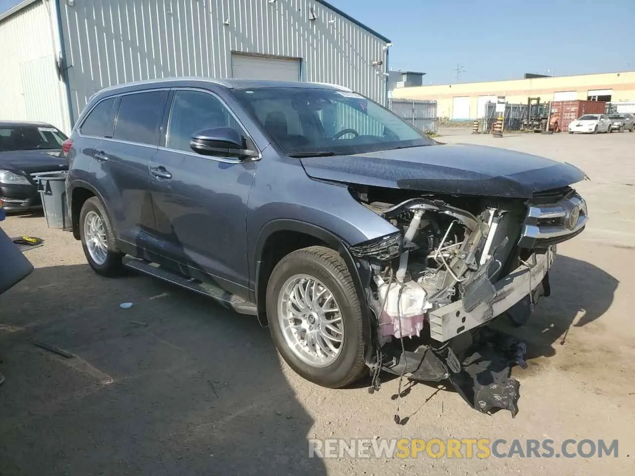 4 Photograph of a damaged car 5TDJZRFH4KS950728 TOYOTA HIGHLANDER 2019