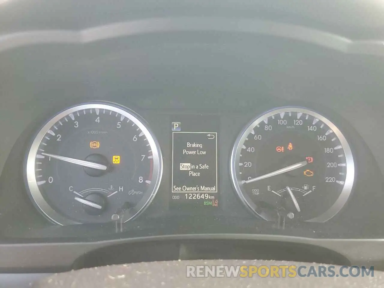 9 Photograph of a damaged car 5TDJZRFH4KS950728 TOYOTA HIGHLANDER 2019