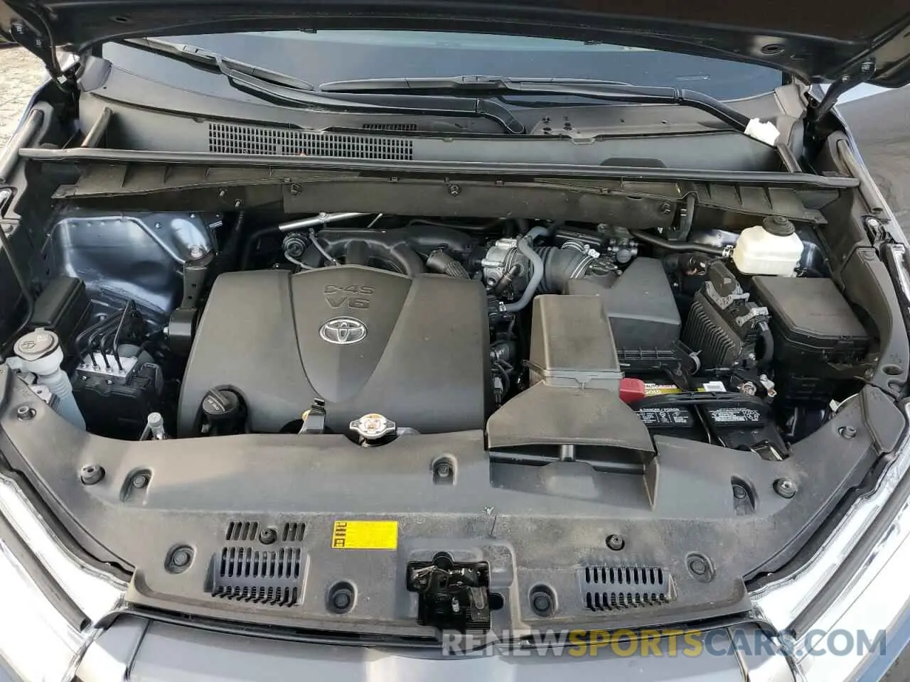 12 Photograph of a damaged car 5TDJZRFH4KS963060 TOYOTA HIGHLANDER 2019