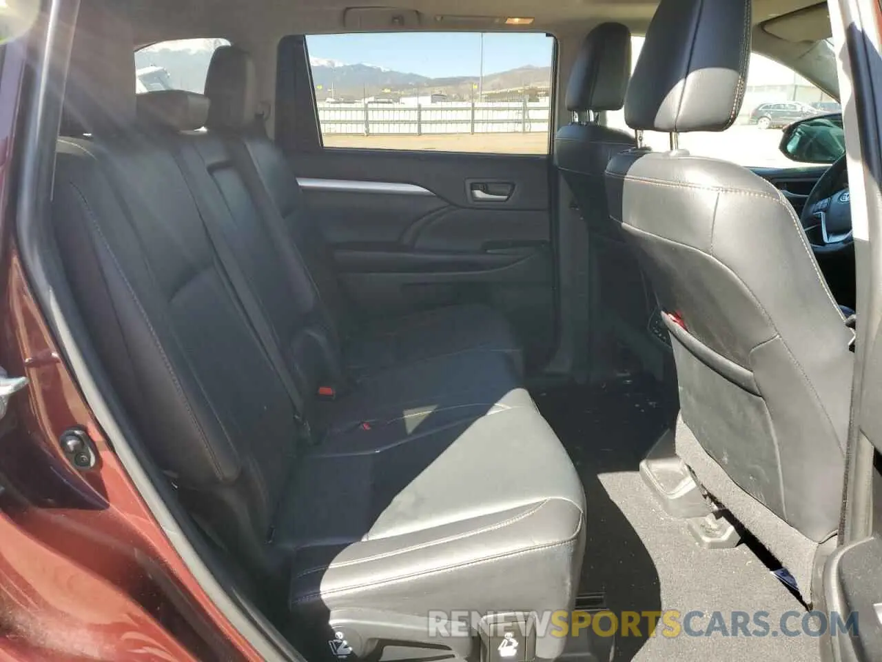 10 Photograph of a damaged car 5TDJZRFH4KS971577 TOYOTA HIGHLANDER 2019