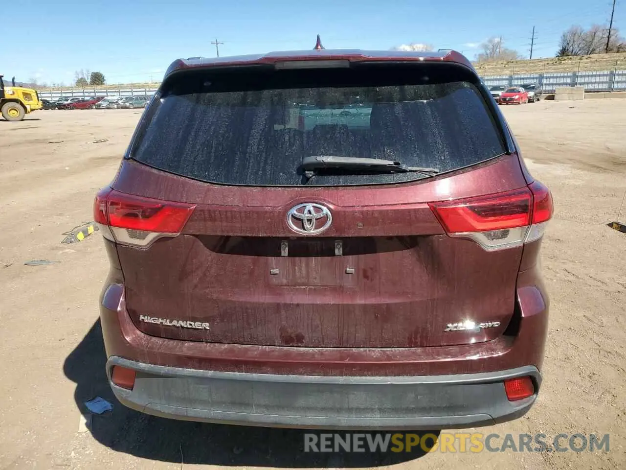 6 Photograph of a damaged car 5TDJZRFH4KS971577 TOYOTA HIGHLANDER 2019