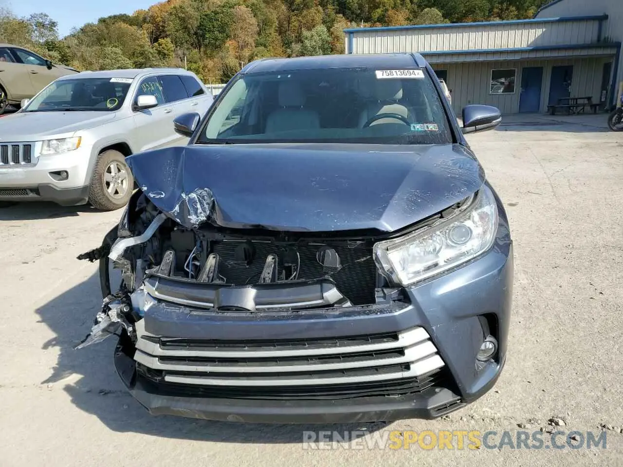 5 Photograph of a damaged car 5TDJZRFH4KS997273 TOYOTA HIGHLANDER 2019
