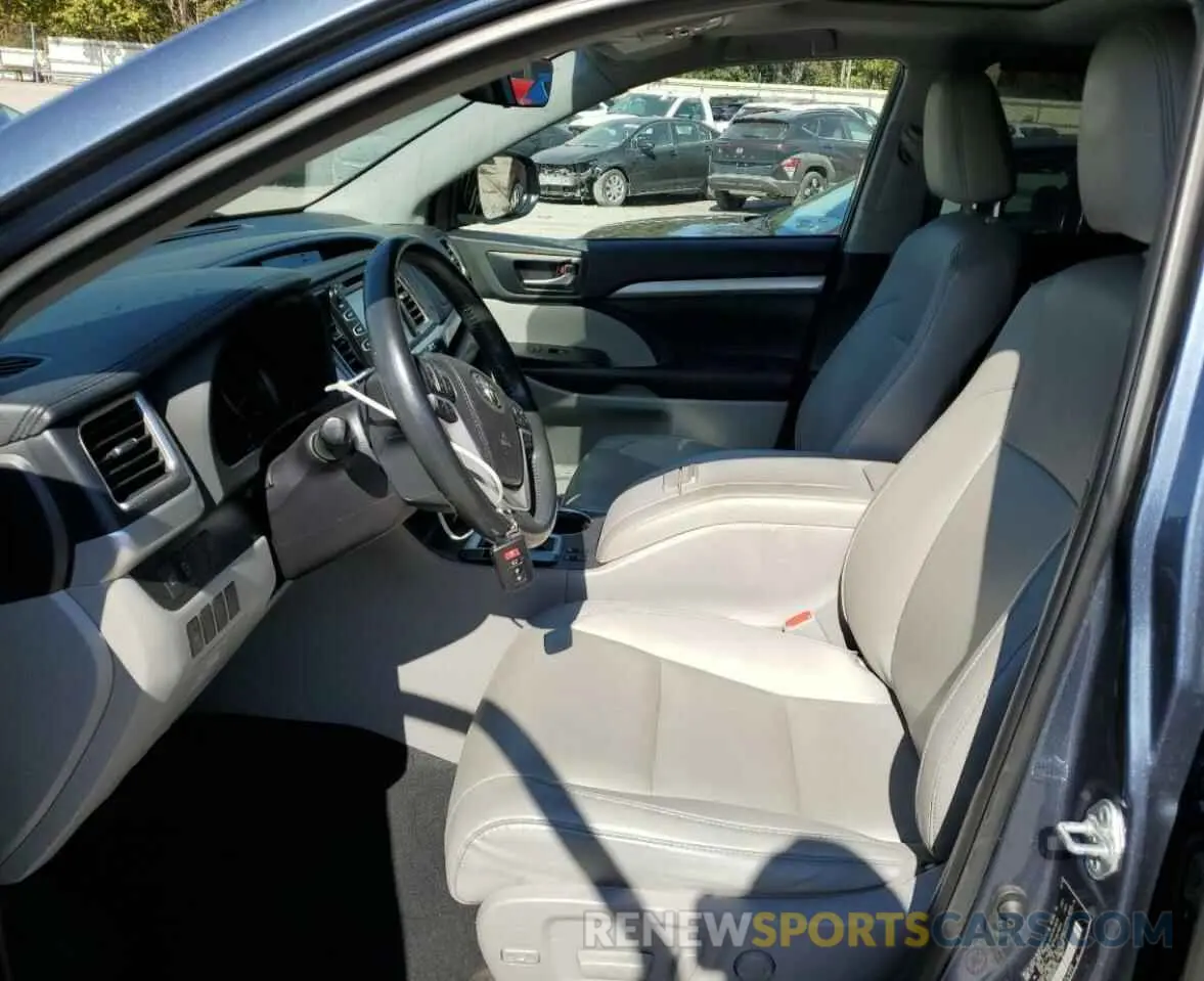 7 Photograph of a damaged car 5TDJZRFH4KS997273 TOYOTA HIGHLANDER 2019