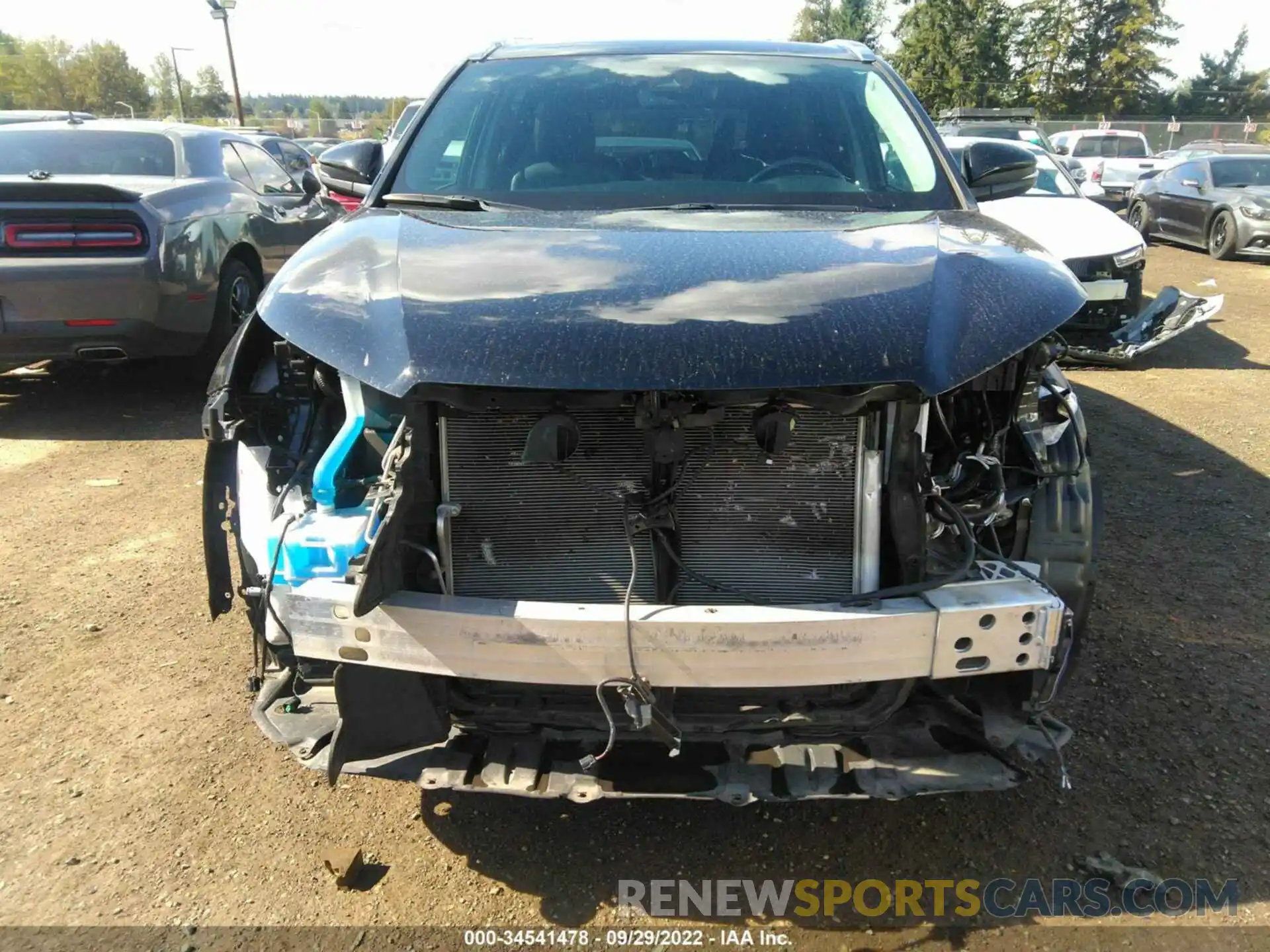 6 Photograph of a damaged car 5TDJZRFH5KS571849 TOYOTA HIGHLANDER 2019