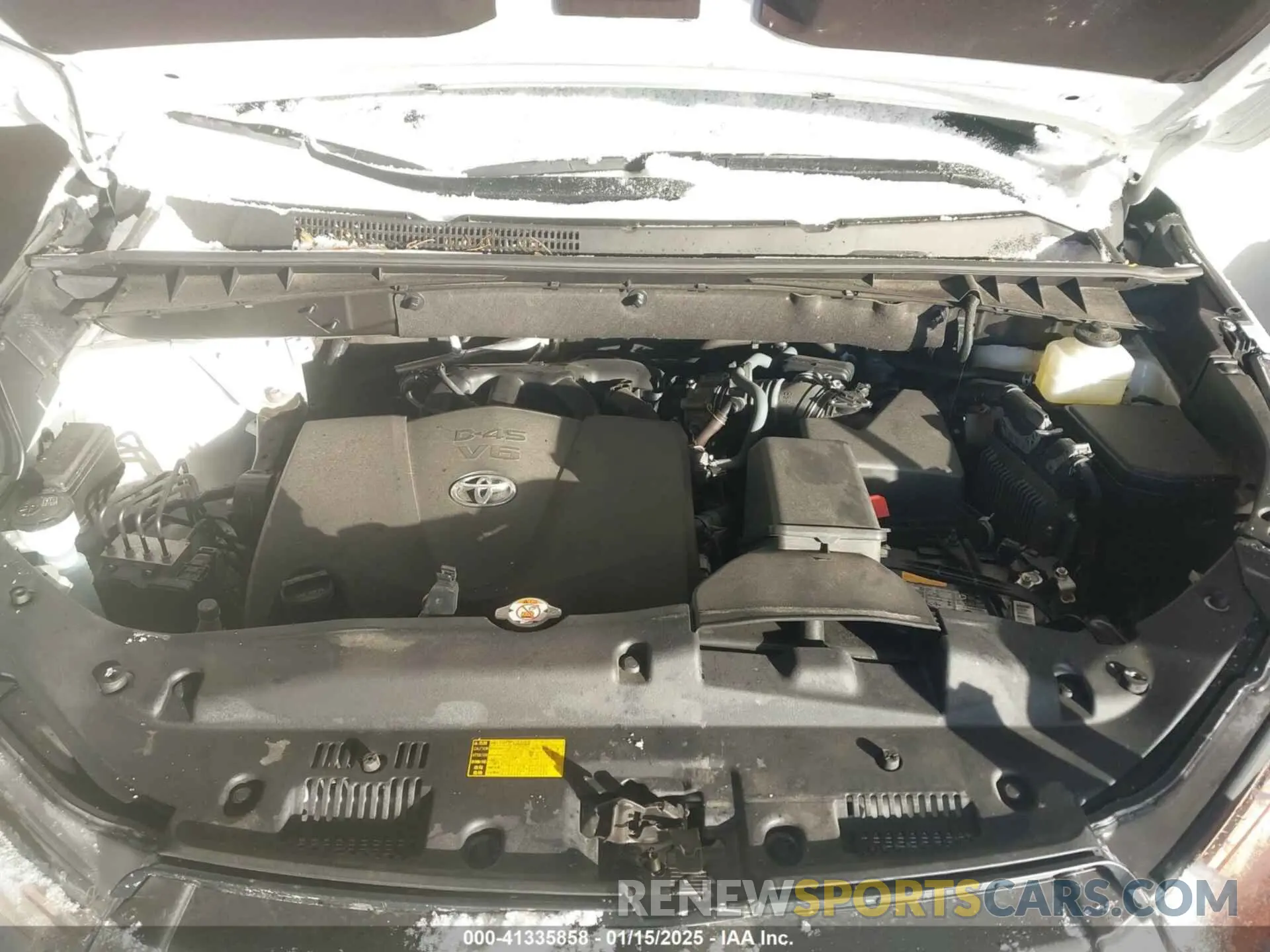 10 Photograph of a damaged car 5TDJZRFH5KS572144 TOYOTA HIGHLANDER 2019