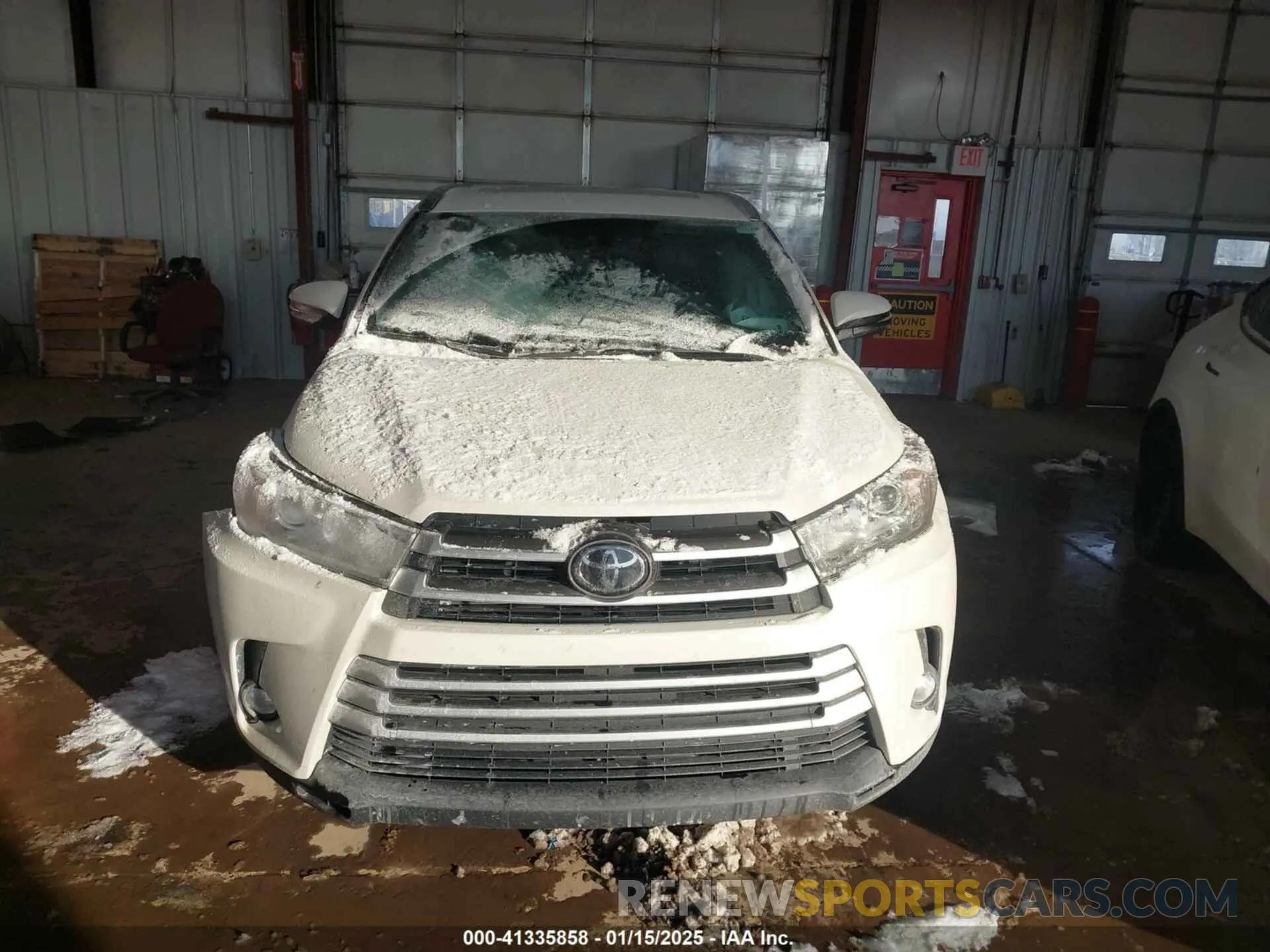 12 Photograph of a damaged car 5TDJZRFH5KS572144 TOYOTA HIGHLANDER 2019